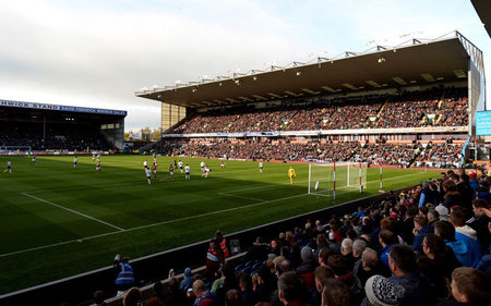 力巨大的 力巨大的